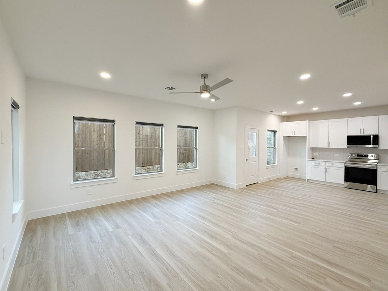 128 Pinkie Holmes Dr - Photo 5 of 26