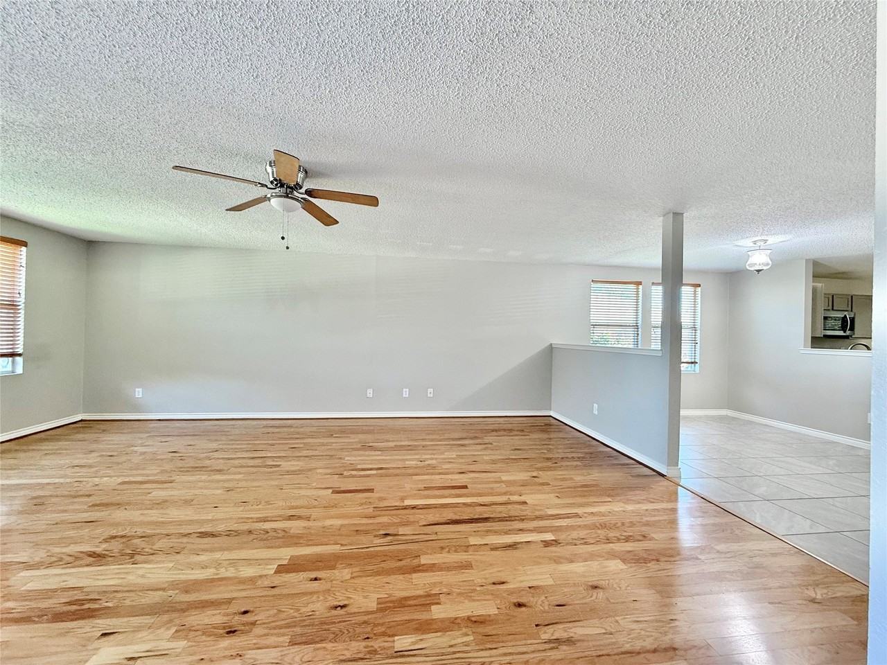 1620 Flagstone Ln - Photo 7 of 27