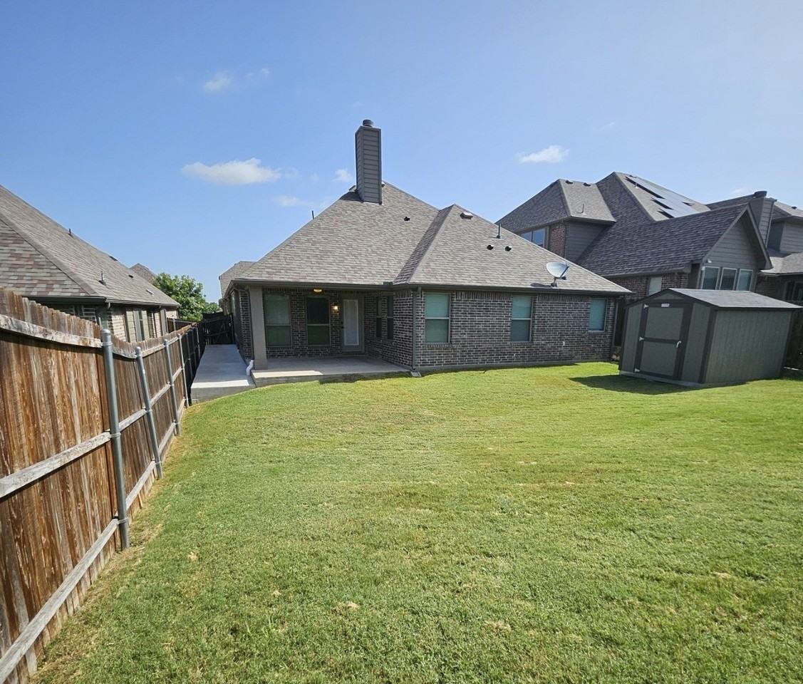 2101 Timineri Dr - Photo 4 of 30