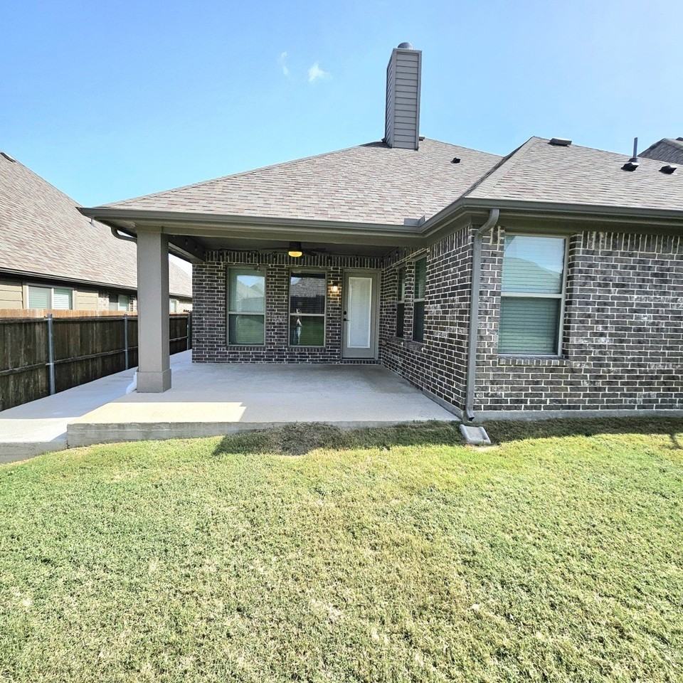 2101 Timineri Dr - Photo 5 of 30