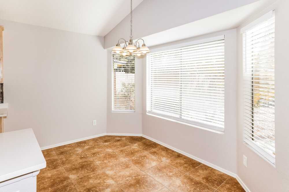 13661 N 79th Ln - Photo 6 of 16