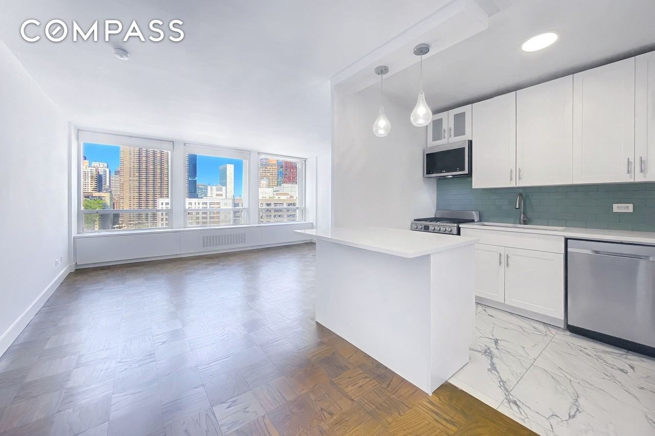 330 E 33rd St #14G