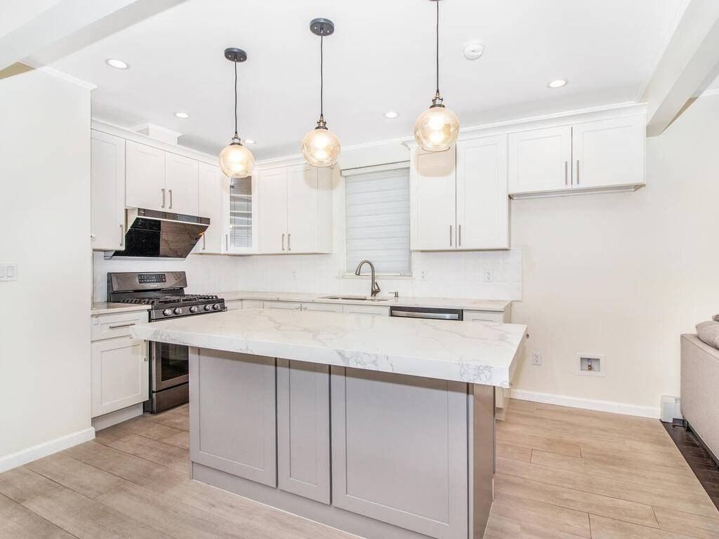 1141 Pugsley Ave #1 - Photo 3 of 12