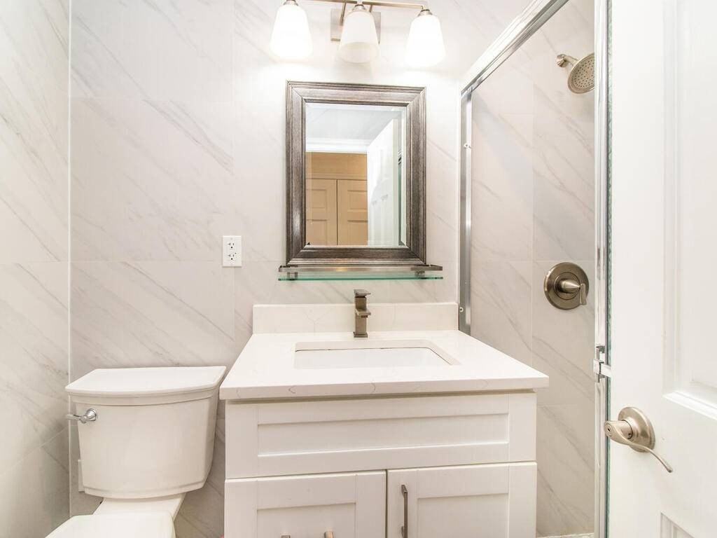 1141 Pugsley Ave #1 - Photo 7 of 12