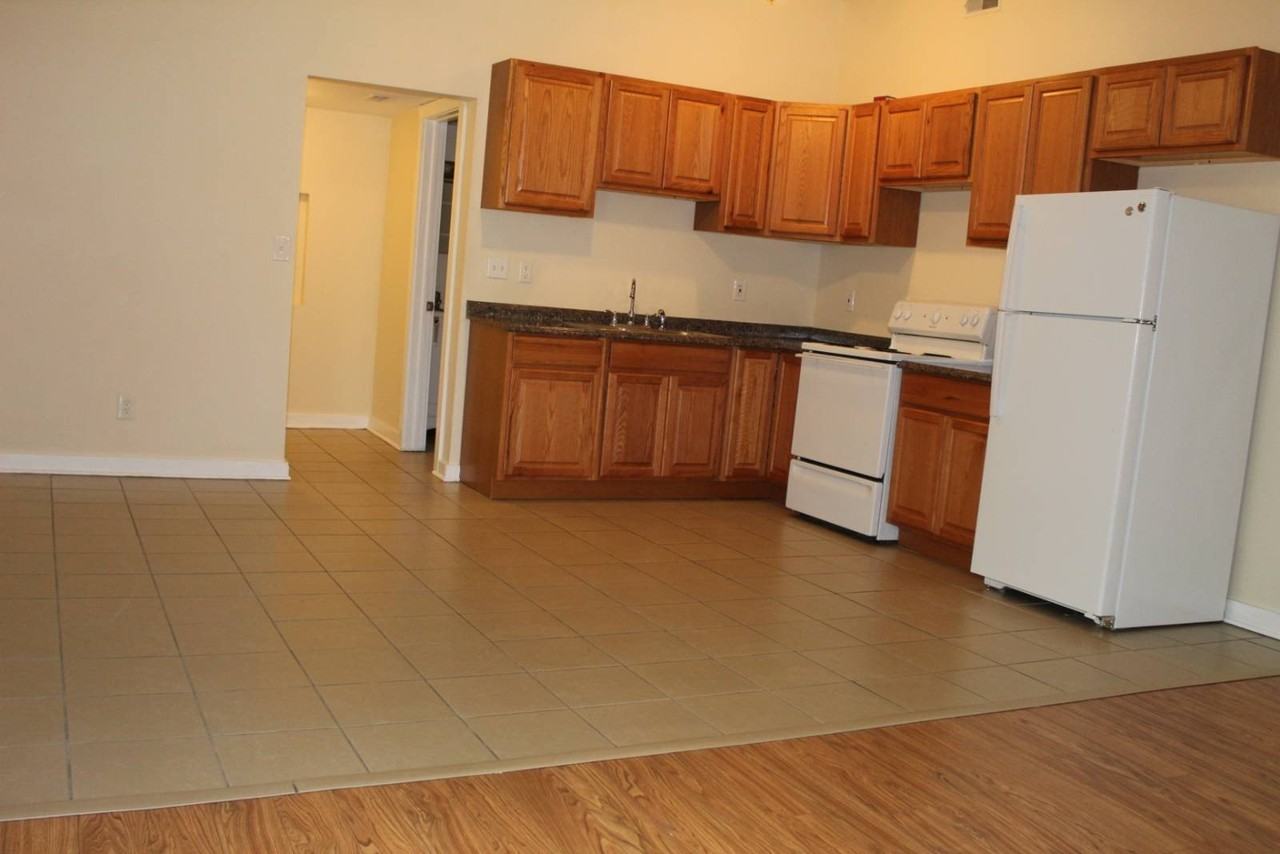 636 Joliet St #3 - Photo 3 of 7