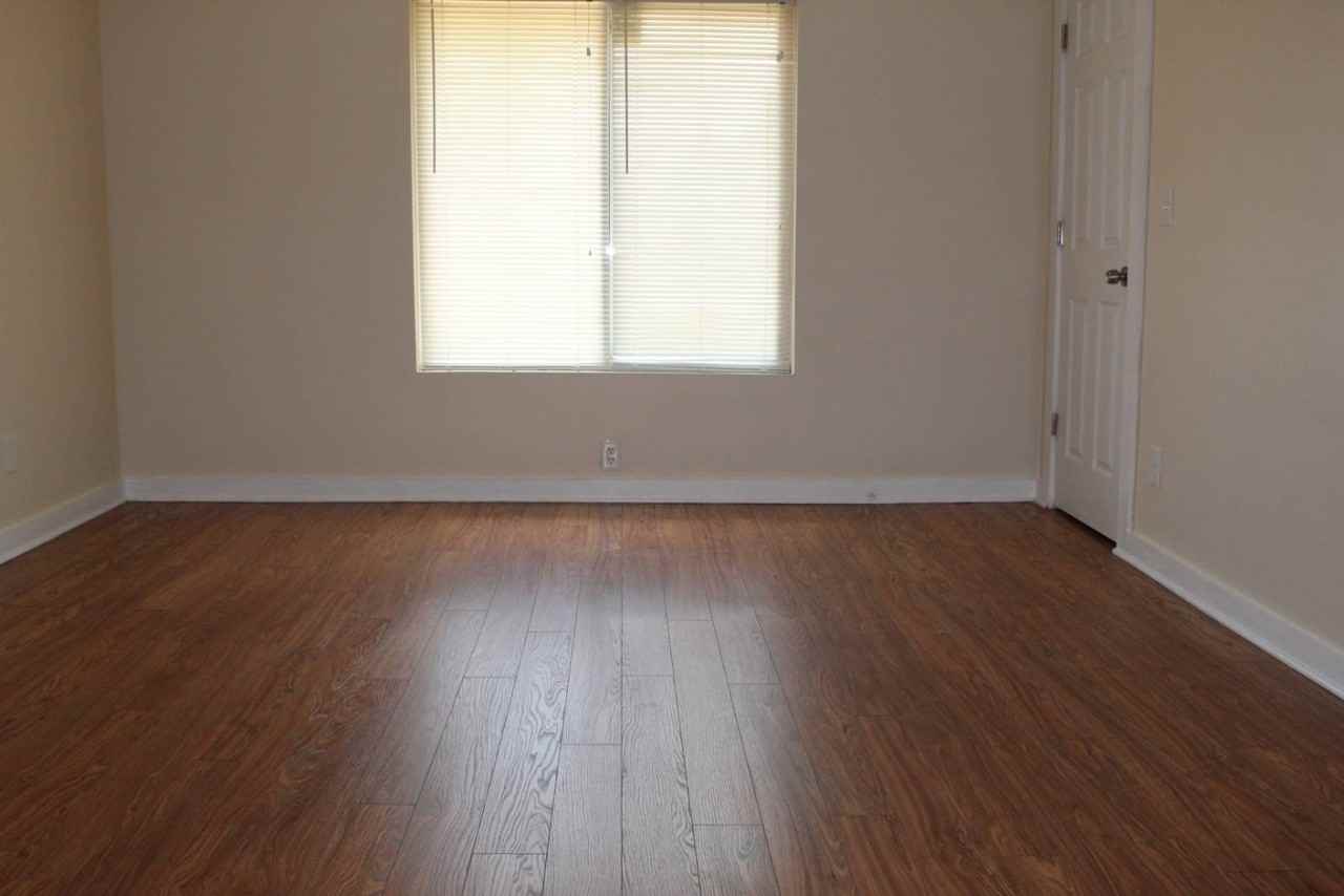 636 Joliet St #3 - Photo 5 of 7