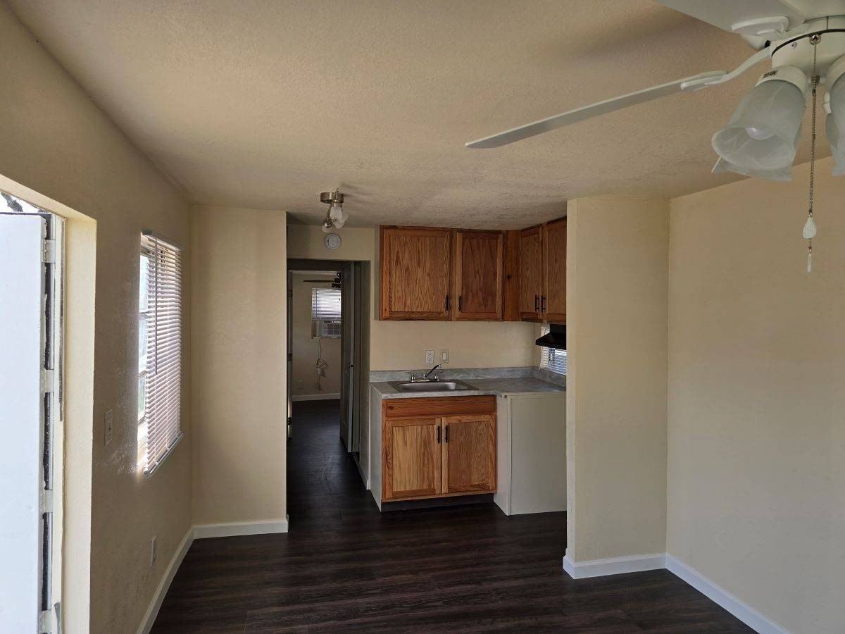11213 Arlene Ave #I06 - Photo 3 of 5