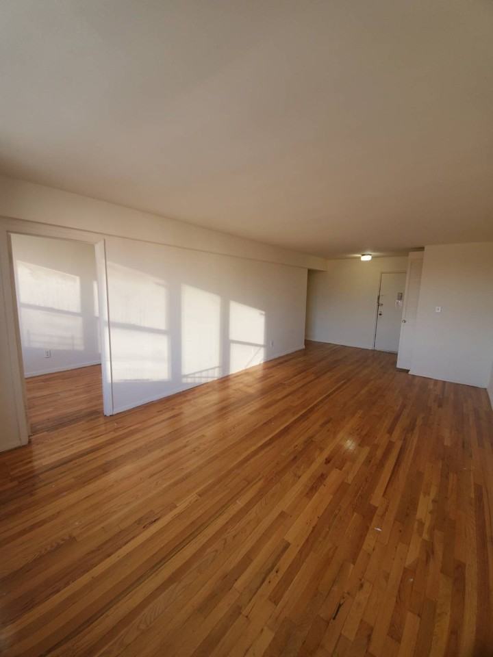 9411 60th Ave - Photo 3 of 9