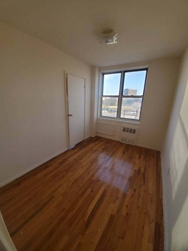 9411 60th Ave - Photo 4 of 9