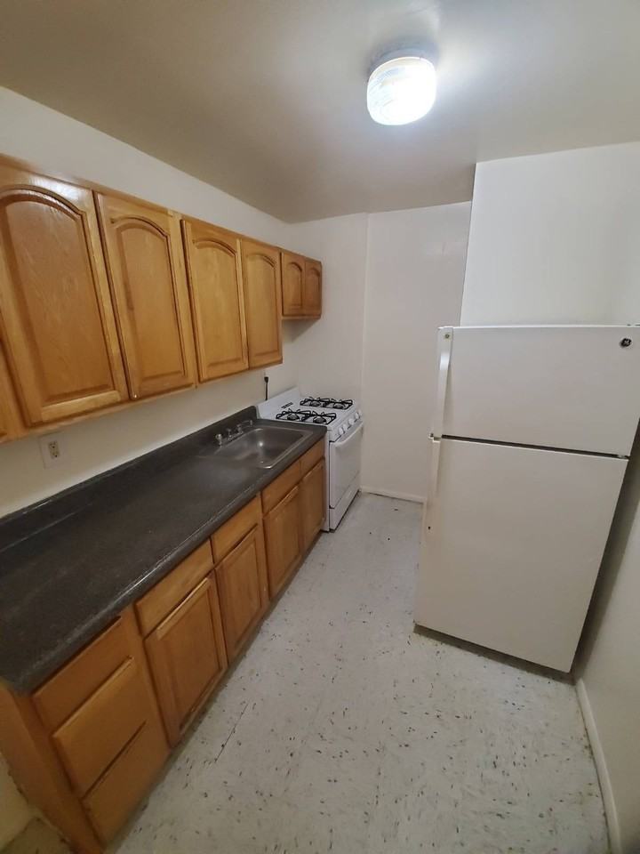 9411 60th Ave - Photo 6 of 9