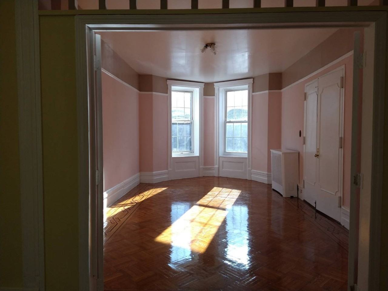 571 Eastern Pkwy - Photo 2 of 21