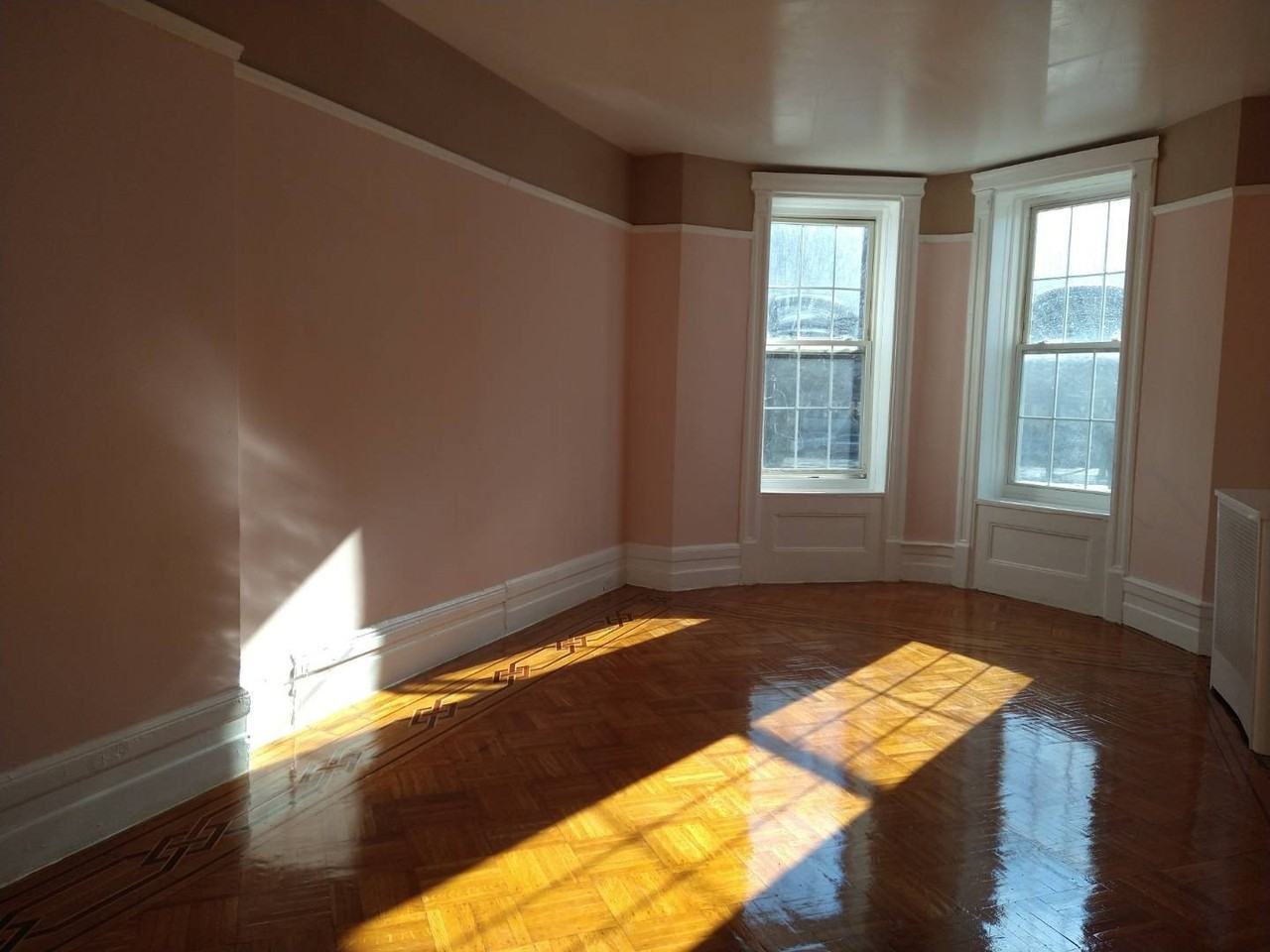 571 Eastern Pkwy - Photo 4 of 21