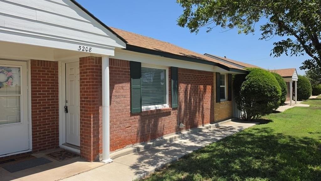 3208 W Kansas Ave - Photo 2 of 13