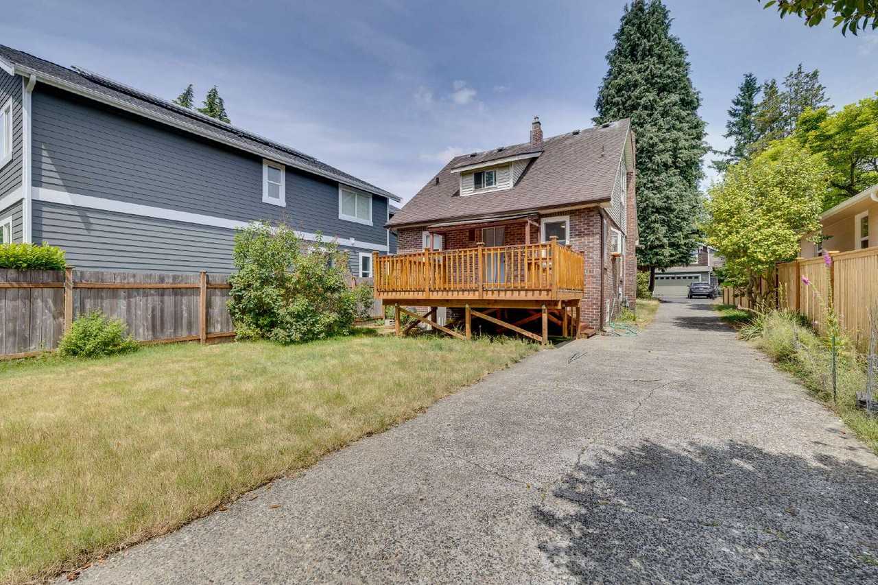 3219 Ne 90th St - Photo 4 of 22