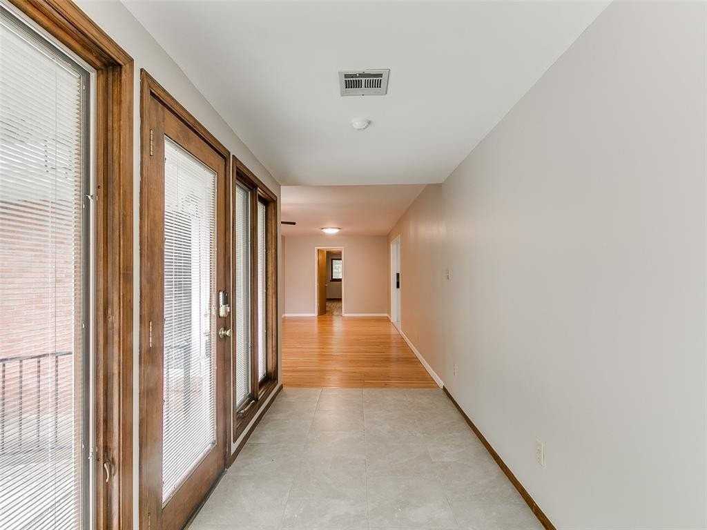 1214 Cruce St - Photo 4 of 32
