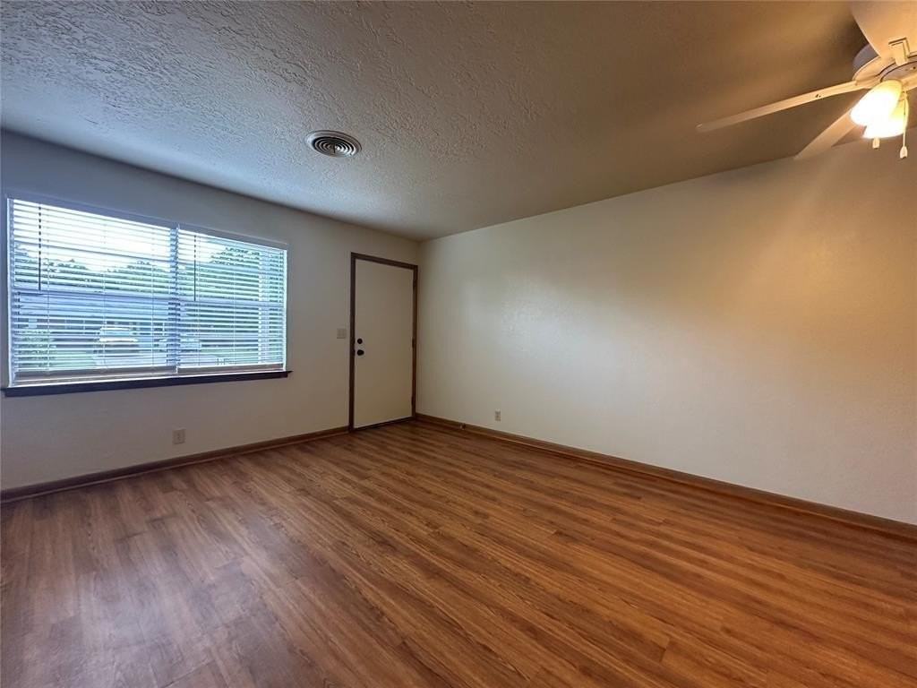 2023 Delaware Ln - Photo 2 of 14