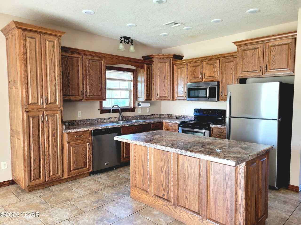2026 Arizona Ave - Photo 6 of 15
