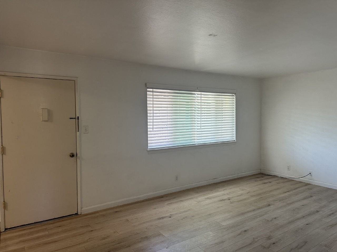 638 Kirkland Dr #4 - Photo 4 of 11