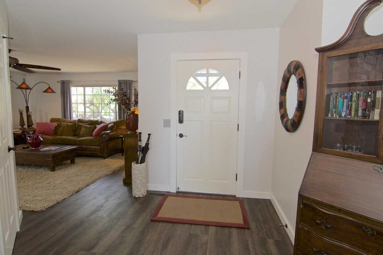 1444 Vista Rd - Photo 3 of 28