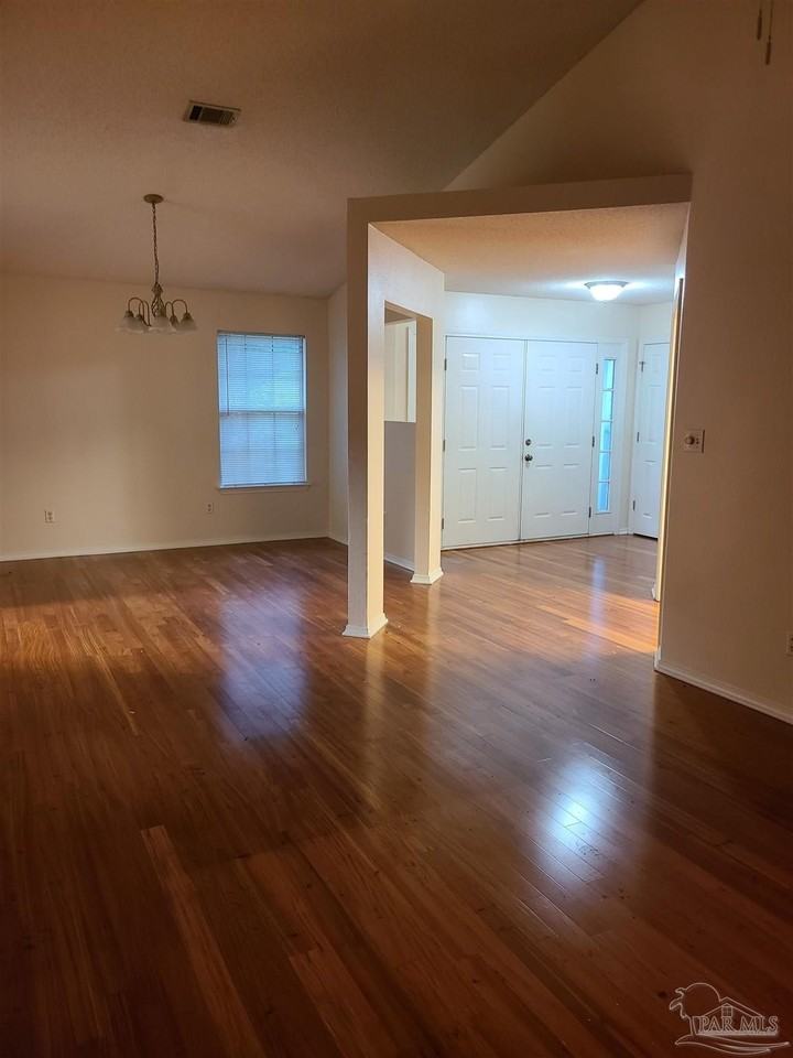 358 Mirabelle Dr - Photo 2 of 18