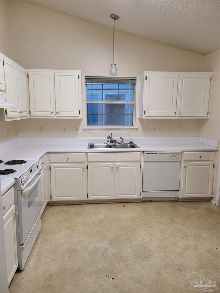 358 Mirabelle Dr - Photo 7 of 18