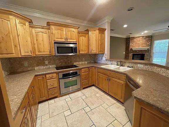 3201 Southridge Ct - Photo 2 of 31