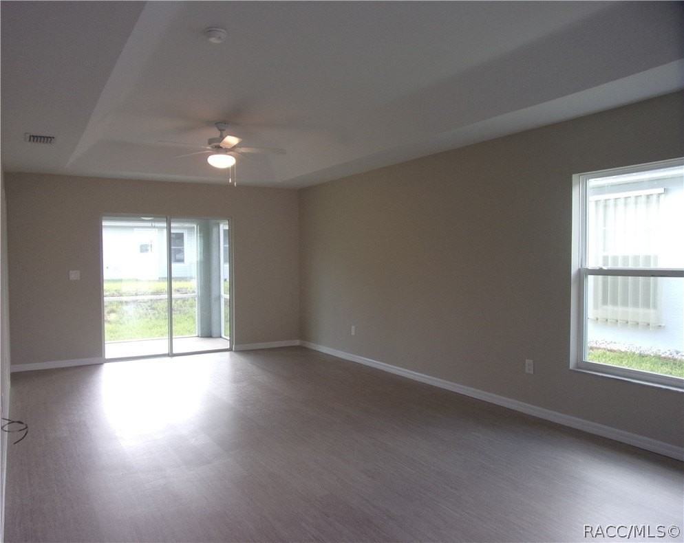 10494 S Drew Bryant Cir - Photo 2 of 38