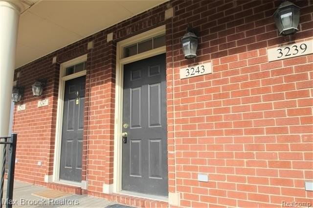 3243 Camden Dr #118 - Photo 3 of 31