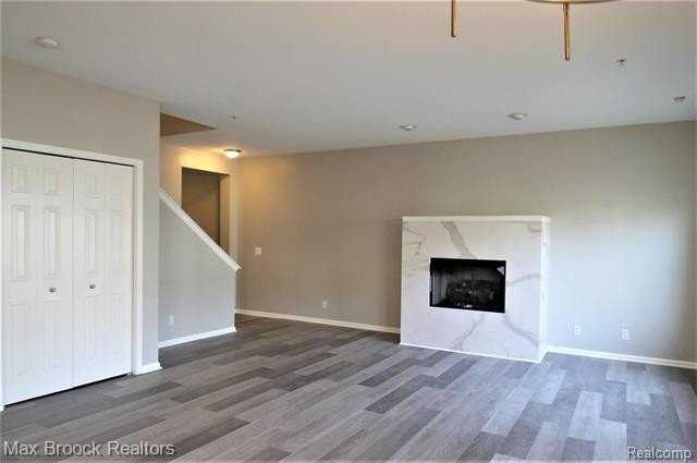 3243 Camden Dr #118 - Photo 6 of 31