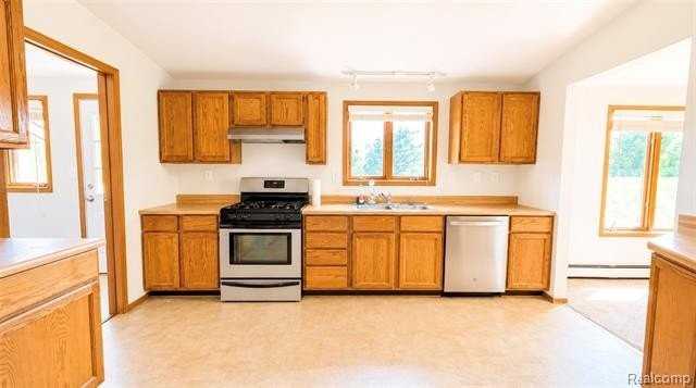 2232 London Bridge Dr #42 - Photo 5 of 20