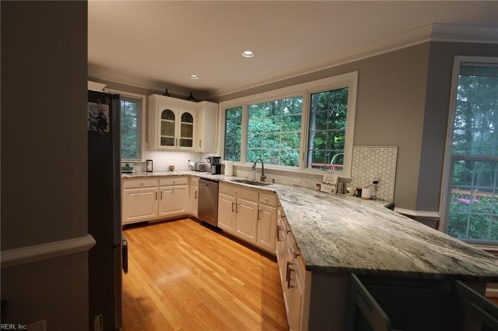 203 Rock Creek Ct - Photo 5 of 33