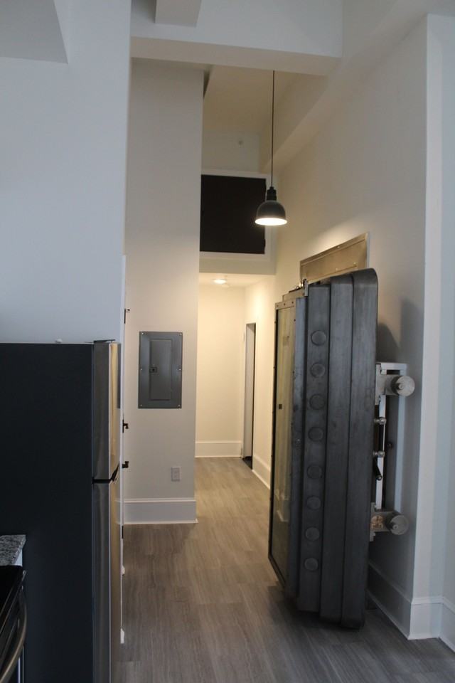 114 W Court St #101 - Photo 5 of 12