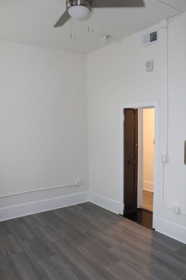 114 W Court St #101 - Photo 7 of 12