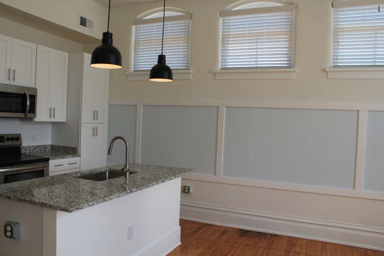 403 W Court St #204 - Photo 6 of 12
