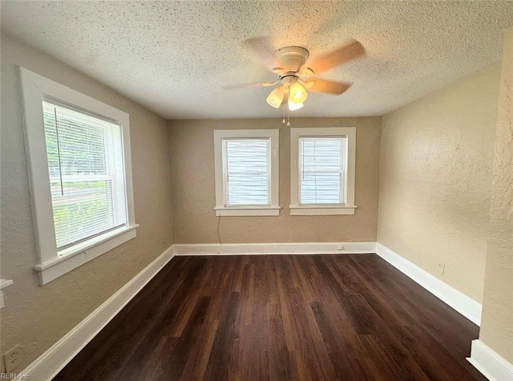 1812 Parkview Ave - Photo 2 of 12