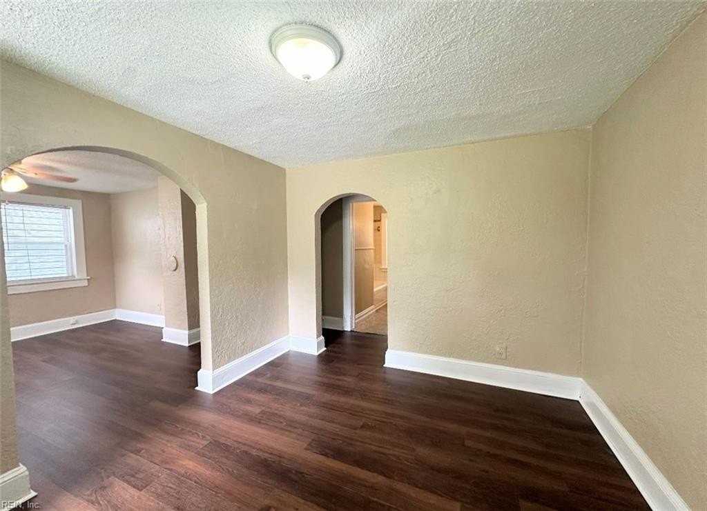 1812 Parkview Ave - Photo 5 of 12