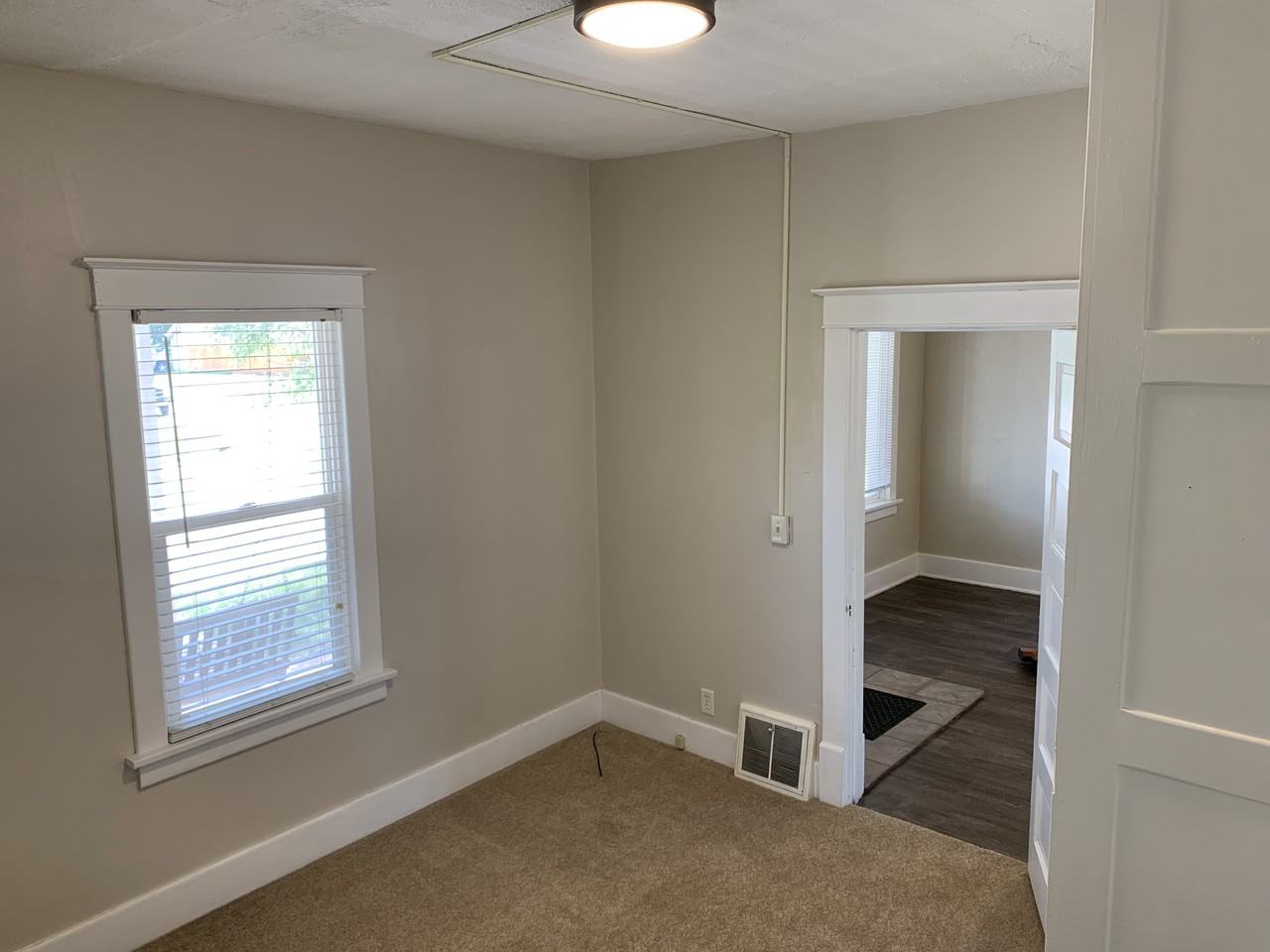 219 W 27th St - Photo 6 of 17