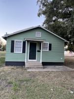 featured image of 2303 N Louis St #2303