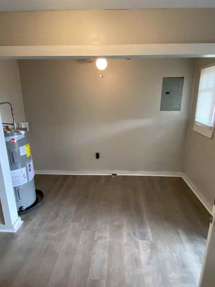 2303 N Louis St #2303 - Photo 5 of 8