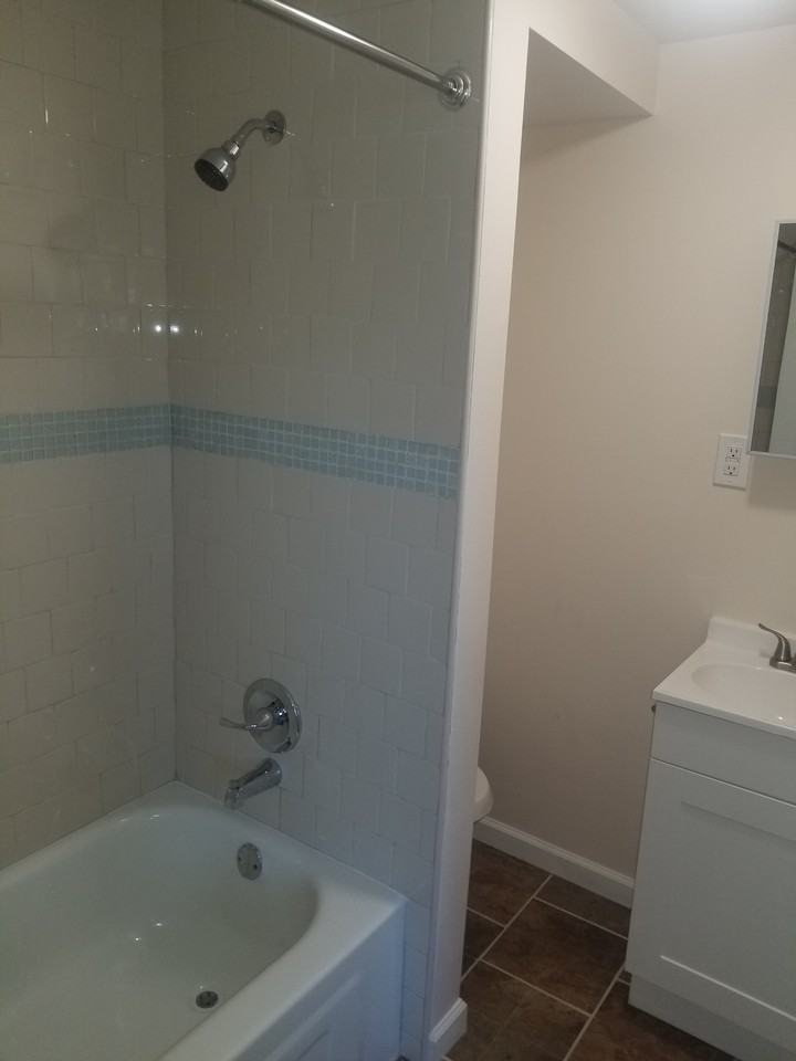 2414 Norwood Ave #3 - Photo 5 of 5