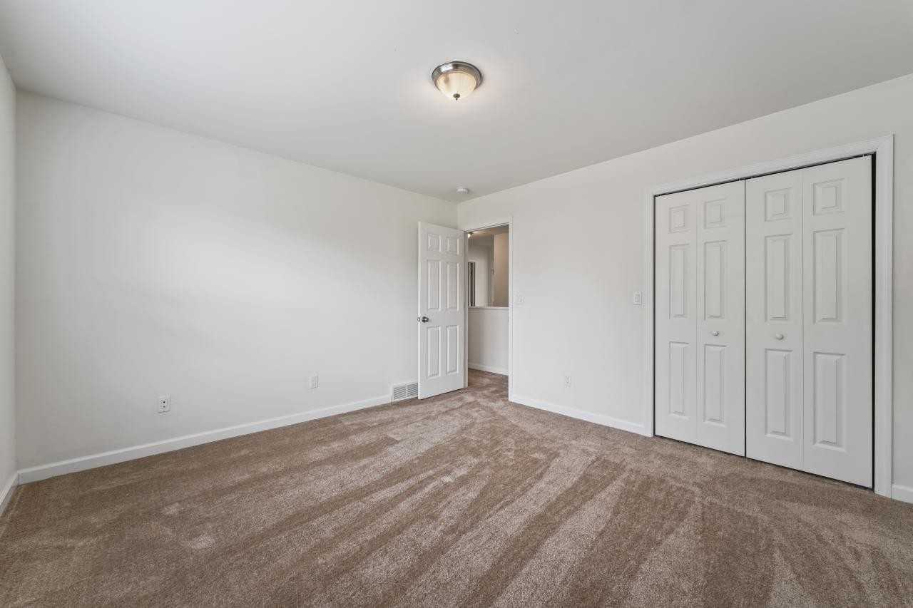 48 Plank Rd #B - Photo 2 of 9