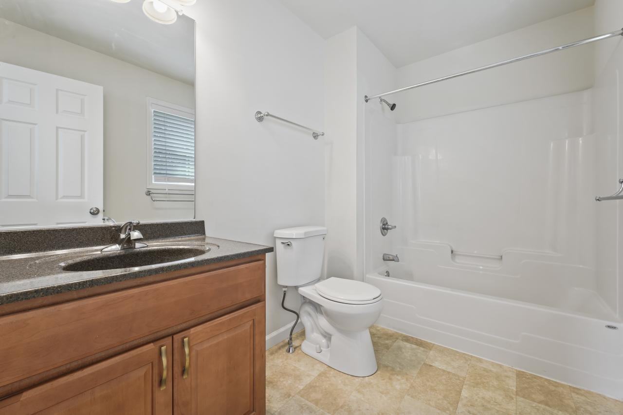 48 Plank Rd #B - Photo 5 of 9