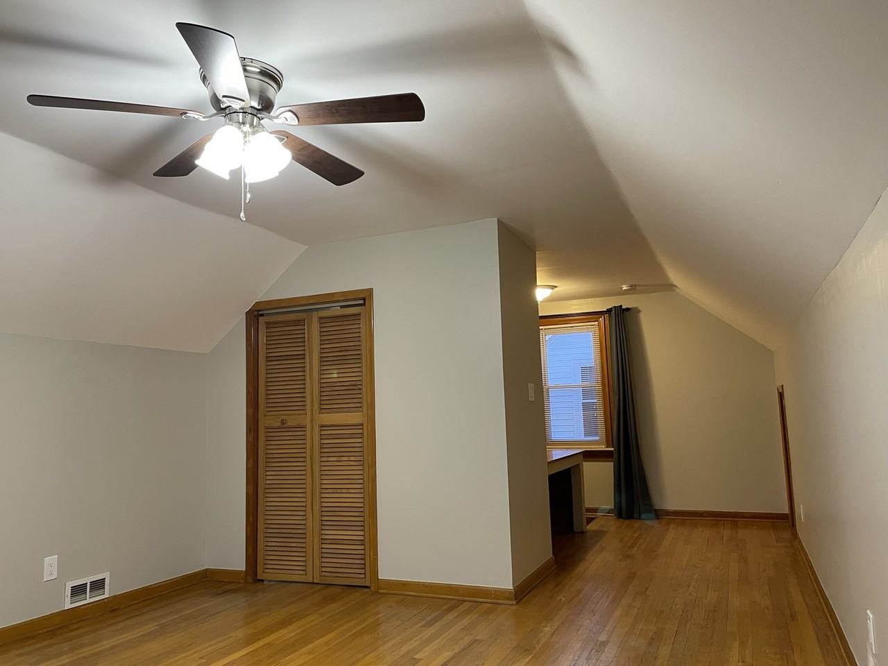 3454 Raymond Ave - Photo 4 of 15