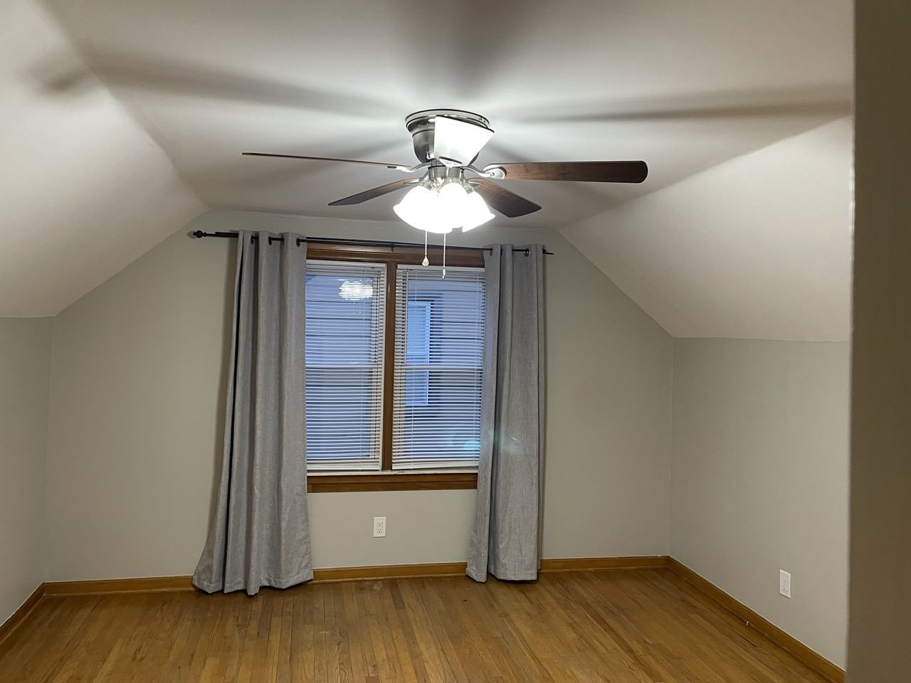 3454 Raymond Ave - Photo 6 of 15