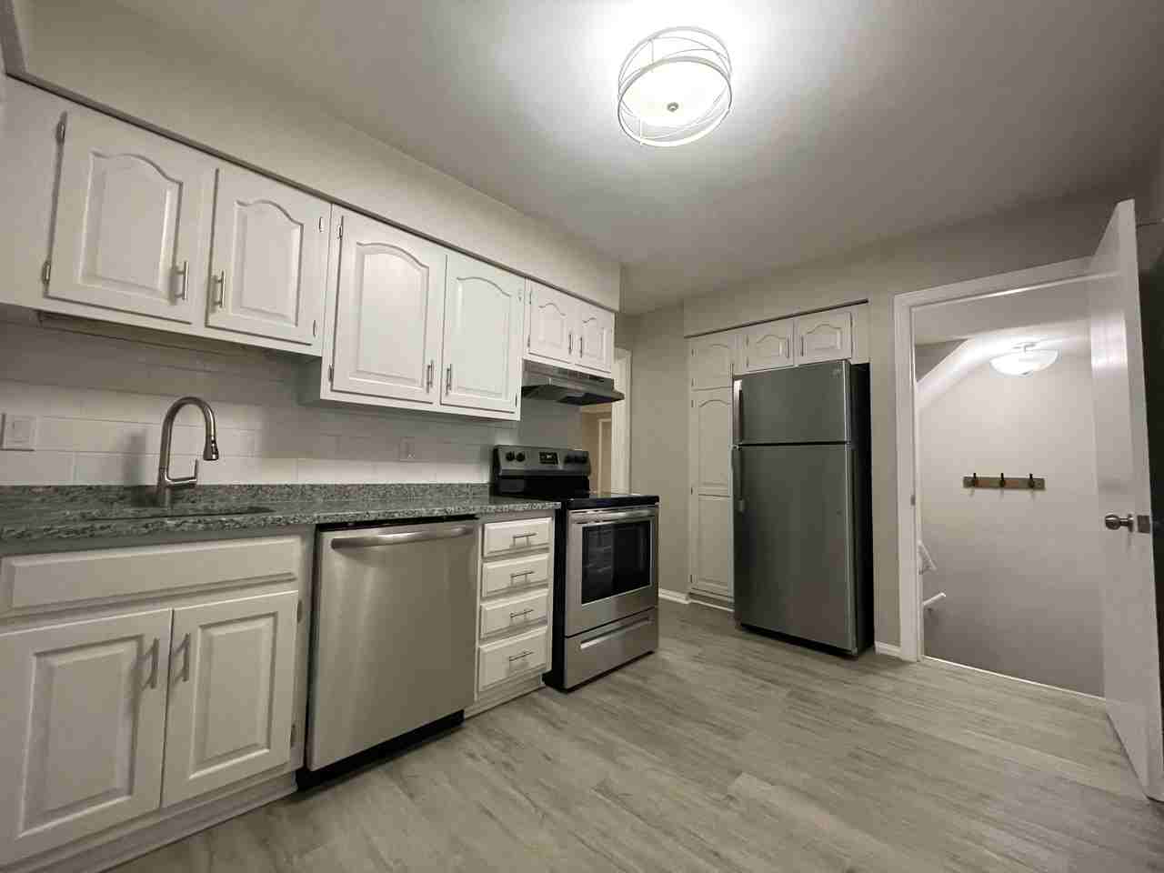 3454 Raymond Ave - Photo 7 of 15