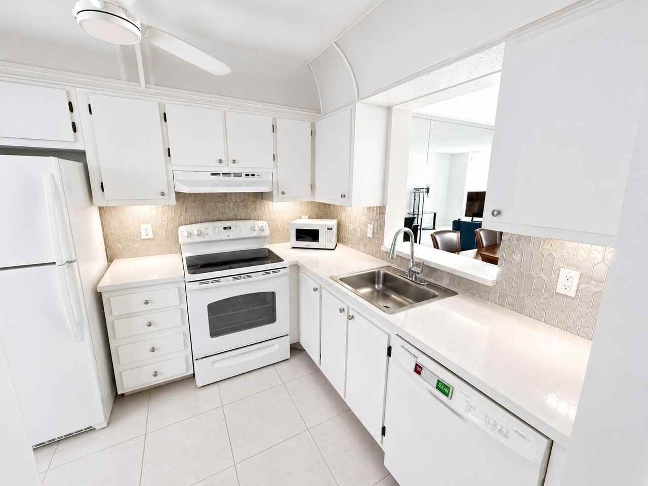 14307 Bedford Dr #302 - Photo 2 of 28