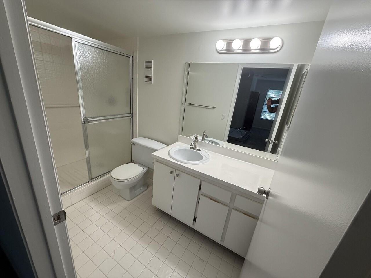 14307 Bedford Dr #302 - Photo 6 of 28