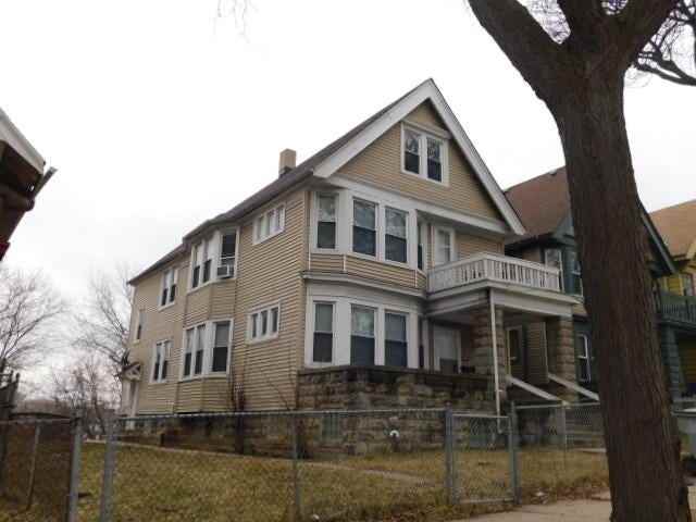 2857 N 2nd St - Photo 5 of 15
