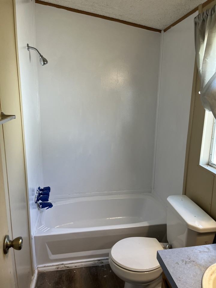 409 E Main St - Photo 7 of 9
