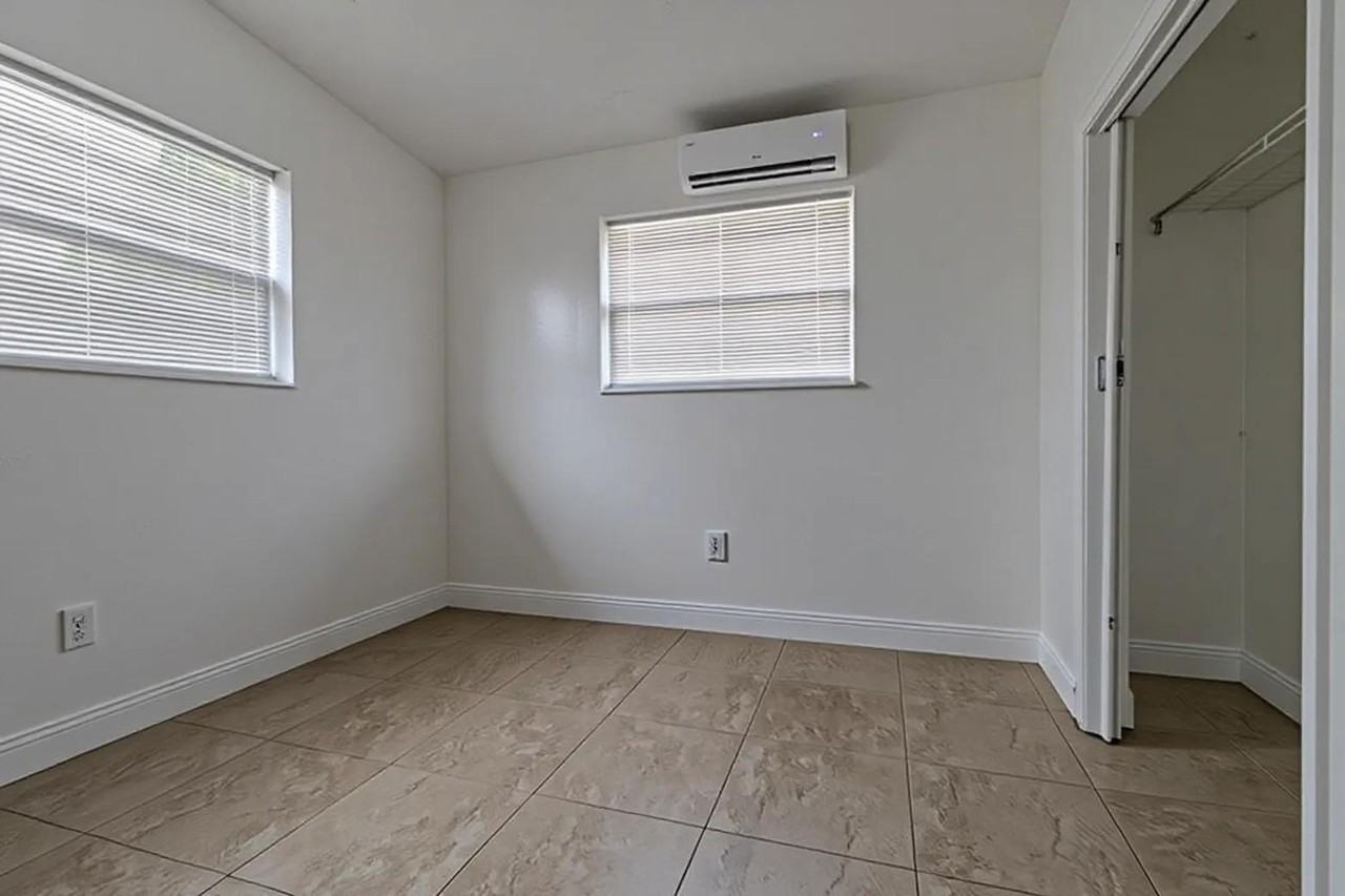 630 Nw 15th Ter #1-2 - Photo 7 of 10